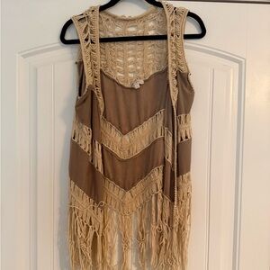 Umgee Boho Faux Suede Crochet Fringe Indie Small Open Vest Western Hippie Earthy